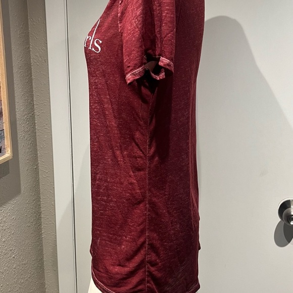 Red and White Fitted Short Sleeve Tee - Picture 5 of 11